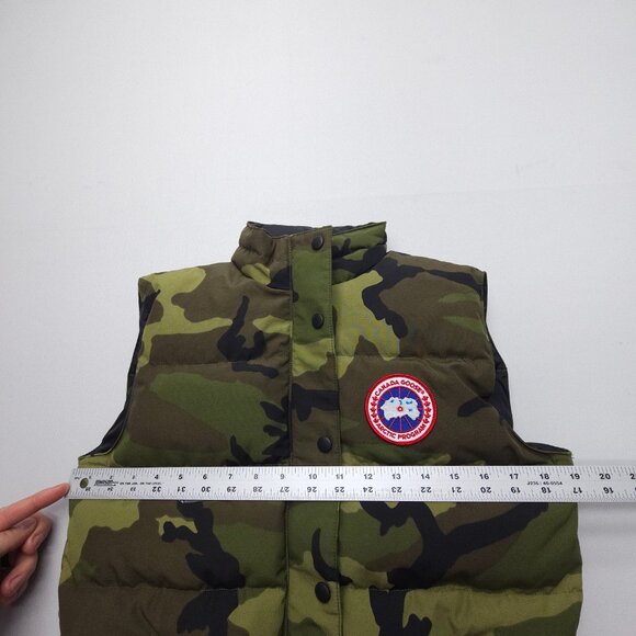 Canada Goose Freestyle Vest in Camo - Picture 14 of 14